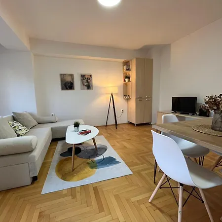 Value-apartment In Apartment *